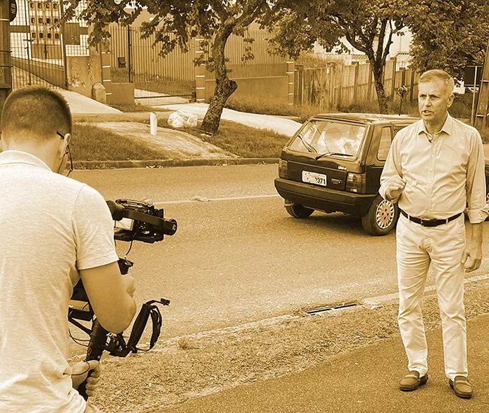 Gravação de vídeo de campanha na rua